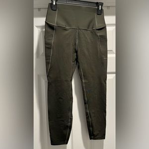 GapFit sculpt 7/8 leggings, olive green, size medium